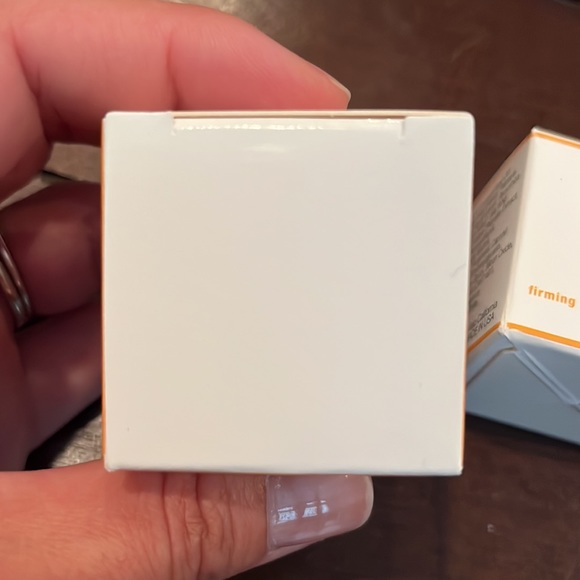 Eye Cream - Picture 3 of 4